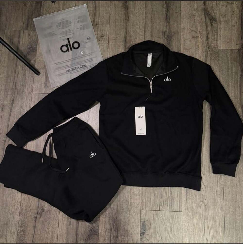 Alo Yoga Black Half-Zip Sweatshirt and Pants Tracksuit Set